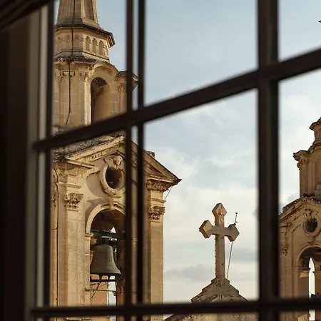 1926-Le-Parisot-Boutique-Suites-Valletta-Macro-Details