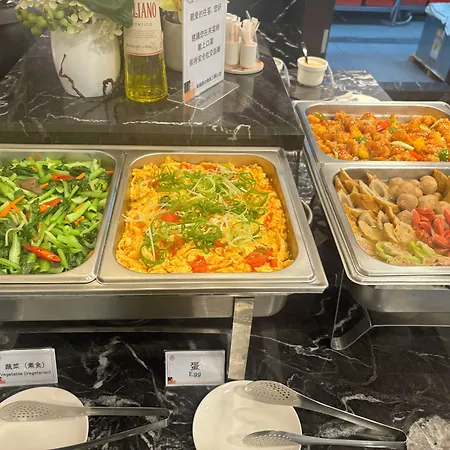 Merryday-Hotel-Banqiao-Taipei-Fast-Food