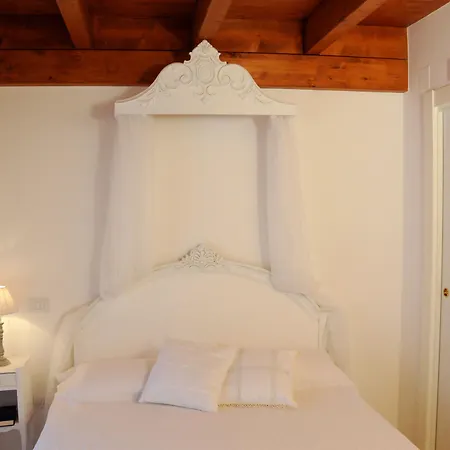 B-B-Al-Vecchio-Borgo-Barletta-Beds