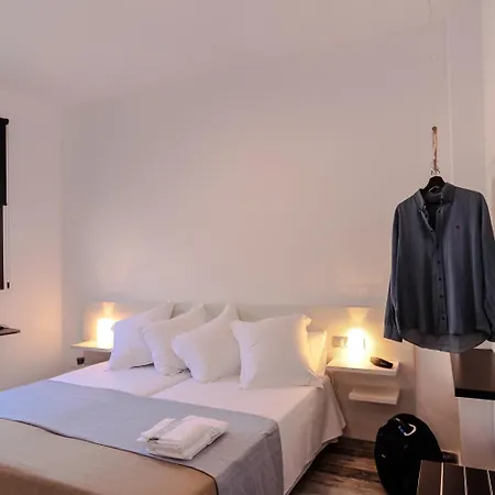 The-8-Rooms-House-Tarifa-Room