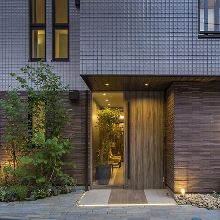 Hotel-Sails-Tokyo-Exterior