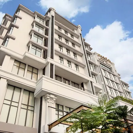 Goodrich-Suites-Jakarta-Exterior