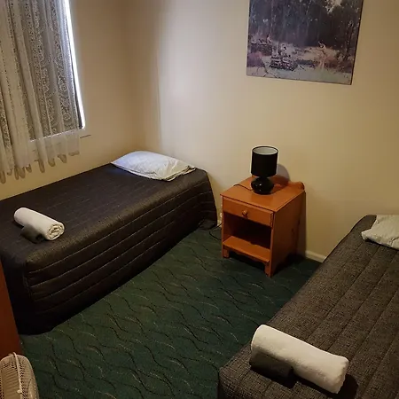 Swaggers-Motor-Inn-Yass-Room