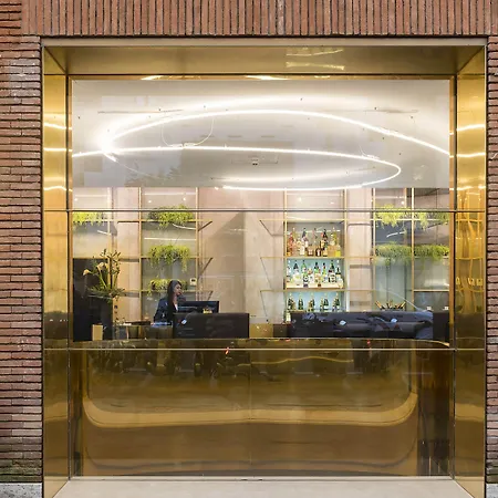 Hotel-Royal-Bissolati-Rome-Interior