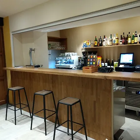Hostal-Universitat-Cervera-Fast-Food