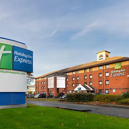 Holiday-Inn-Express-Birmingham-Oldbury-By-Ihg-Exterior