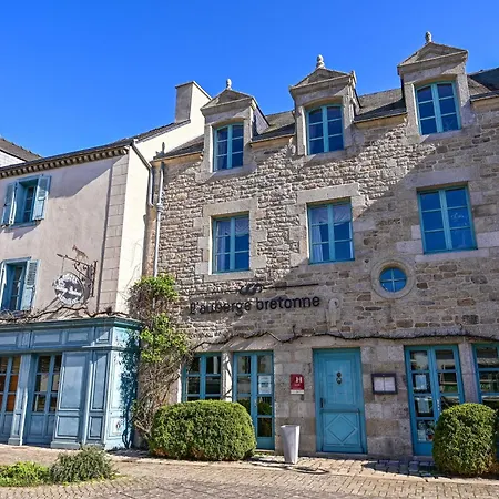 Auberge-Bretonne-La-Roche-Bernard-Exterior