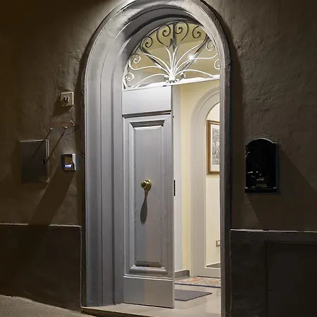 Via-Naldini-N-61-Hotel-Tavarnelle-Val-di-Pesa-Exterior