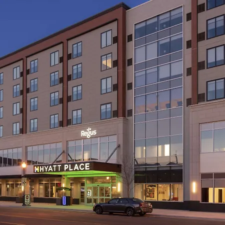 Hyatt-Place-Detroit-Royal-Oak-Exterior