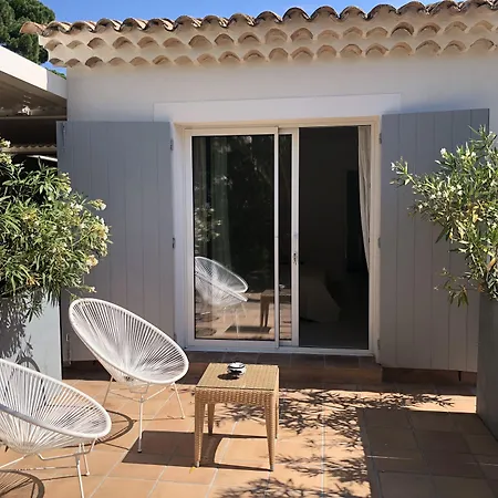 Le-Mas-De-La-Dame-Saint-Tropez-Exterior