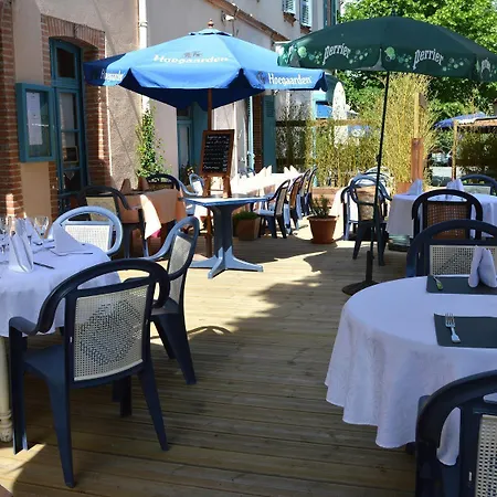 Aux-Lys-DOr-Hotel-Realville-Restaurant