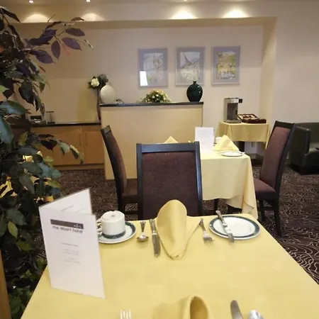 Albert-Hotel-Kirkwall-Exterior