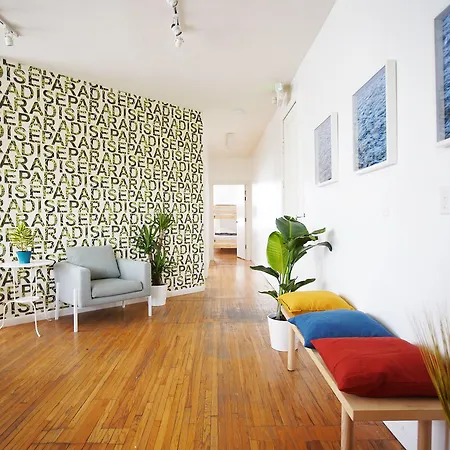 The-Steady-Hostel-Los-Angeles-Room