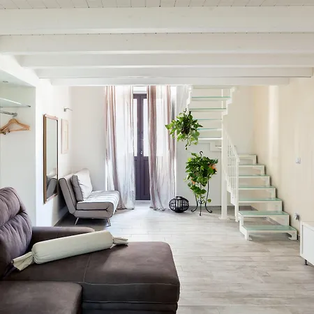 Scuto-Home-Catania-Room