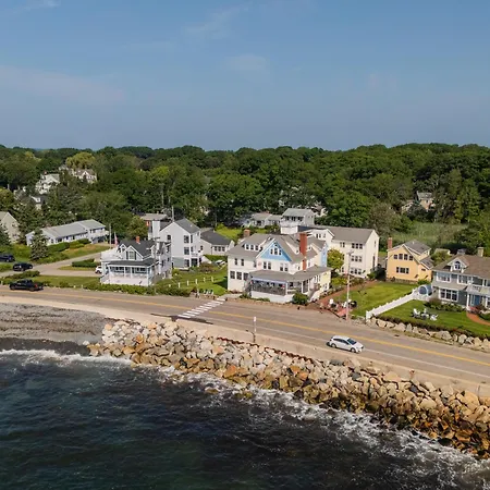The-Beach-House-Inn-Kennebunk-Exterior