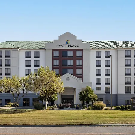 Hyatt-Place-Detroit-Utica-Exterior
