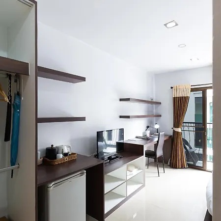 Bed-By-City-Hotel-Bangkok-Exterior