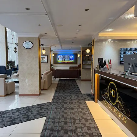 Hotel-Dosco-Van-Exterior