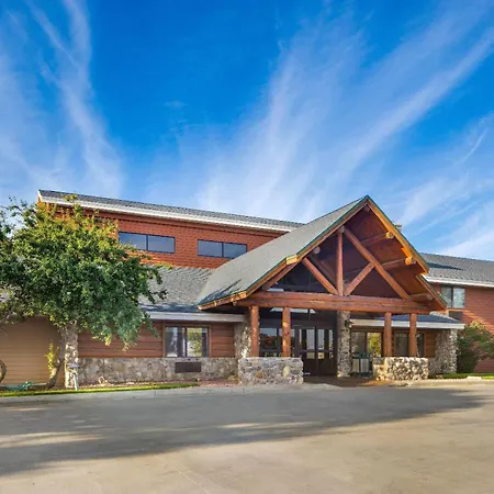 Americinn-By-Wyndham-Chamberlain-Conference-Center-Exterior