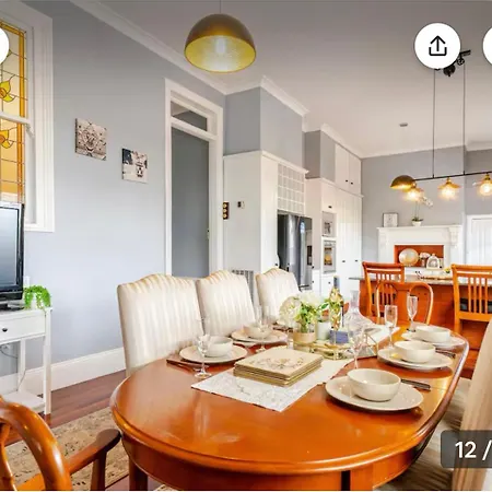 Blackwood-House-Healesville-Exterior