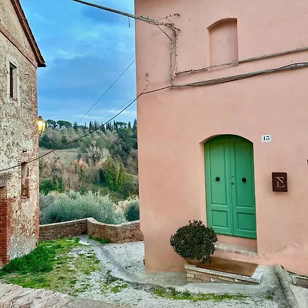 TruffleNBed-Bed-Breakfast-San-Giovanni-dAsso-Exterior