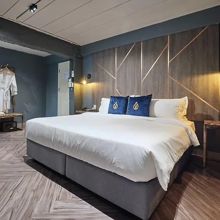 Ratchada-Boutique-Hotel-Bangkok-Exterior