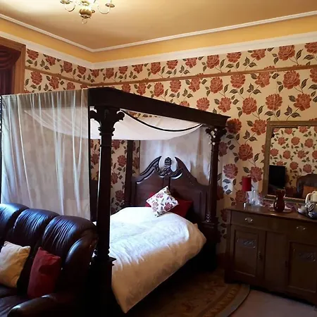 Hallgreen-Castle-Inverbervie-Exterior