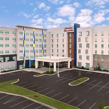 Hampton-Inn-Suites-Charlotte-Airport-Lake-Pointe-Exterior
