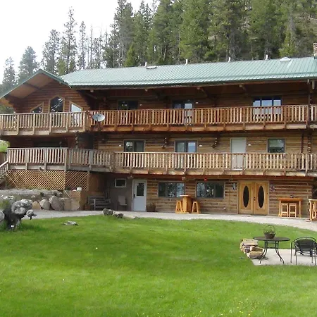 Judith-Mountain-Lodge-Lewistown-Exterior