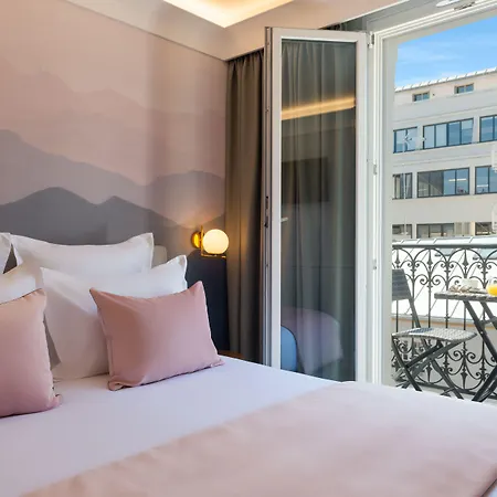 Hotel-Le-Milie-Rose-Paris-Room
