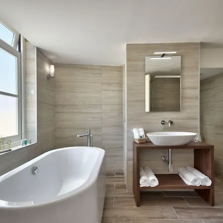 The-Suites-Piazza-Kirkop-Bathroom