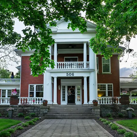 The-Nordic-Pineapple-Bed-And-Breakfast-Saint-Johns-Exterior