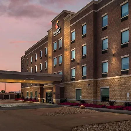 Comfort-Inn-Suites-Adrian-Exterior