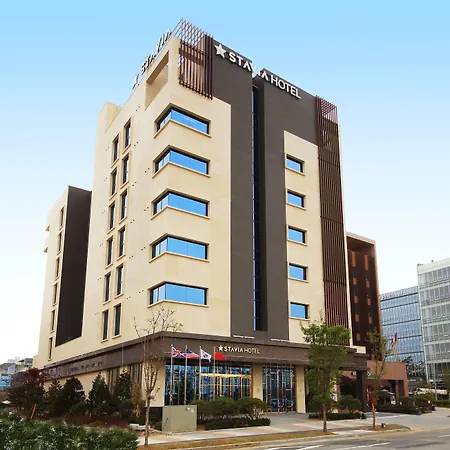 Gimpo-Stavia-Hotel-Exterior