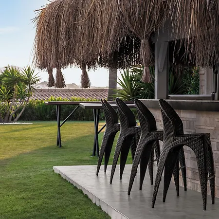 La-Quinta-By-Wyndham-Cesme-Hotel-Izmir-Exterior