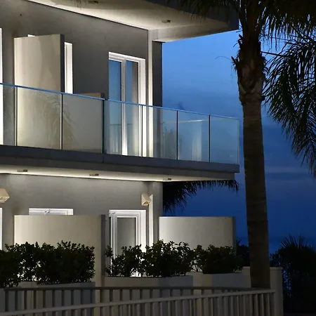 Terrazze-Naos-Hotel-San-Leone-Exterior