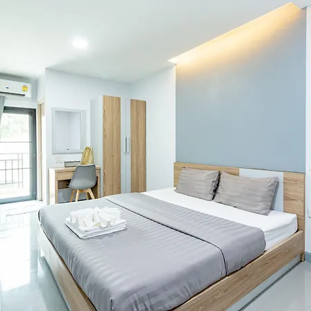 Bewish-Residence-Bangphlat-Bangkok-Exterior