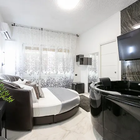 Gregorio-VII-Luxury-Suites-San-Damaso-Rome-Room