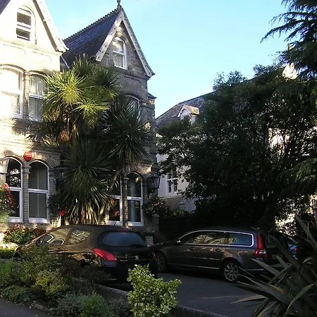 Townhouse-Rooms-Truro-Exterior