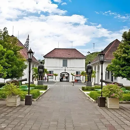 Lafayette-Boutique-Hotel-Kejayan-Exterior