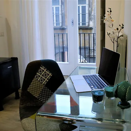 Porta-San-Gennaro-Bed-Breakfast-Naples-Business