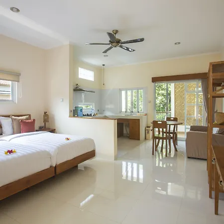 Donguri-House-Bali-Bed-Breakfast-Jimbaran-Room