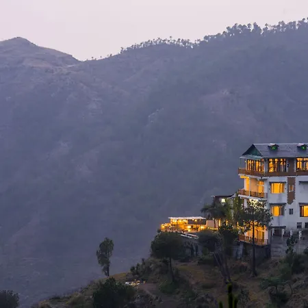 Zostel-Banikhet-Hostel-Dalhousie-Skyline