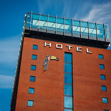 Van-Der-Valk-Hotel-Schiedam-Exterior