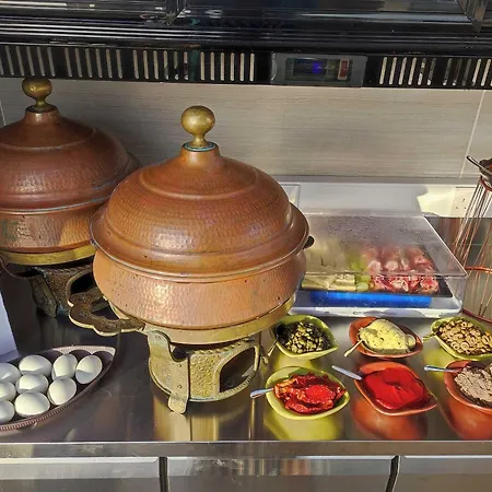 Hpm-Pjazza-Merkanti-Boutique-Living-Valletta-Food