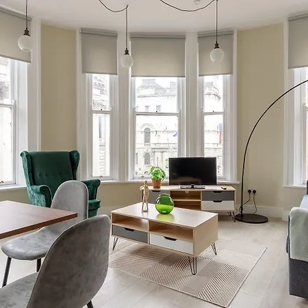 Dublin-Castle-Suites-Room