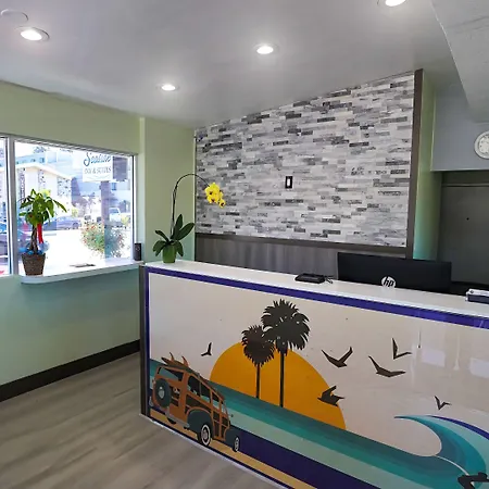 Seaside-Inn-Suites-Santa-Cruz-Interior