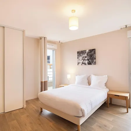 Zenao-AppartHotels-Montreuil-Room
