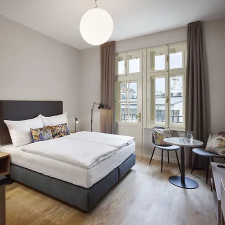 Franz-By-Zeitraum-Aparthotel-Prague-Room