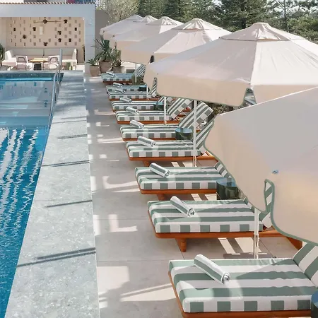 Mondrian-Gold-Coast-Hotel-Amenities